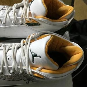 Jordan’s men’s size 16